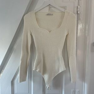 Abercrombie Sweetheart Long-Sleeve Sweater Bodysuit in Cream